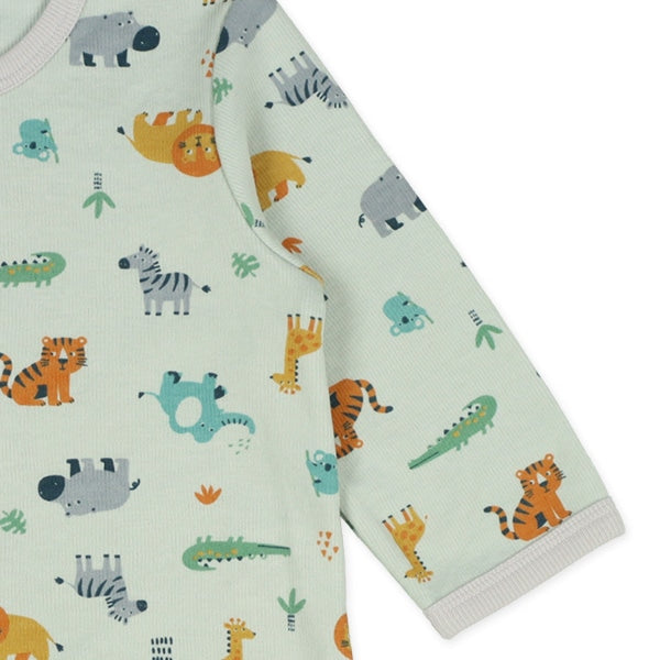 Hanging pre-alls for fall, winter and spring