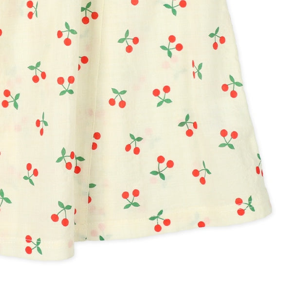 Sleeveless Blouse