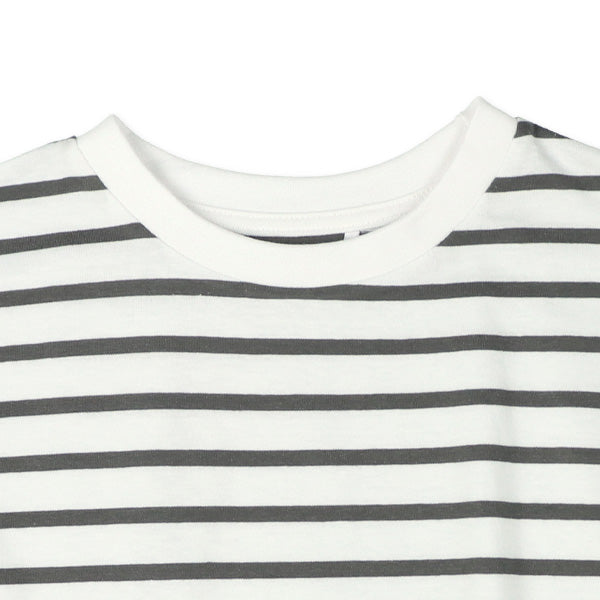 Sleeveless T-shirt