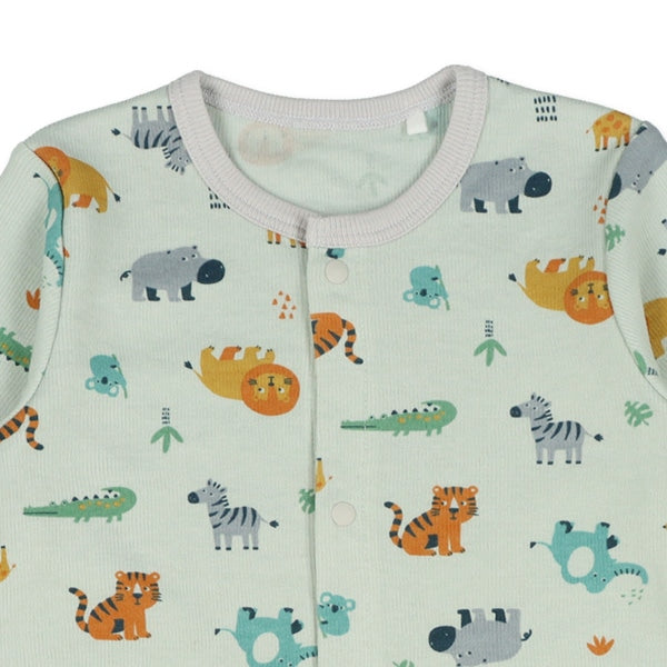 Hanging pre-alls for fall, winter and spring