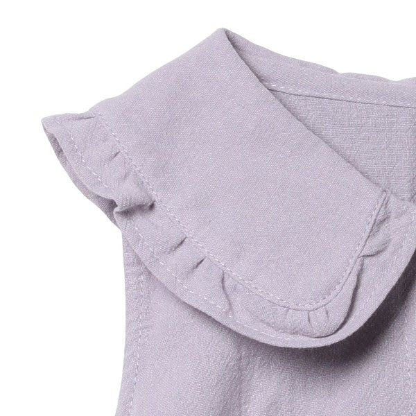 Sleeveless T-shirt
