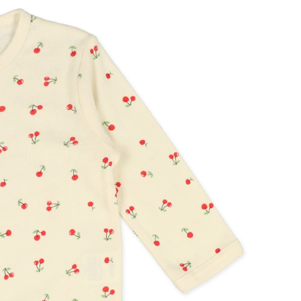 Hanging pre-alls for fall, winter and spring