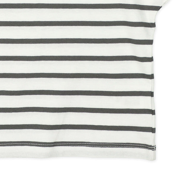 Sleeveless T-shirt