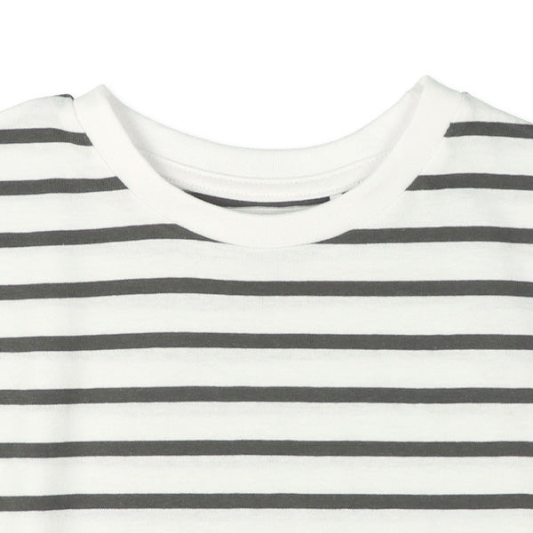 Sleeveless T-shirt