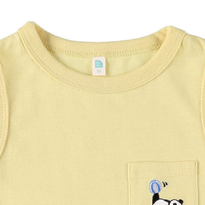 Sleeveless T-shirt
