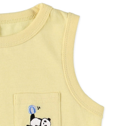 Sleeveless T-shirt