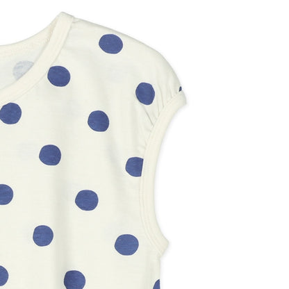 Sleeveless T-shirt